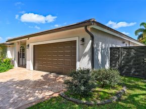 5210 Hawkes Bluff Ave, Davie FL 33331