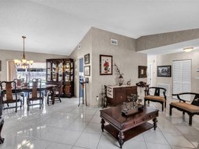 5210 Hawkes Bluff Ave, Davie FL 33331