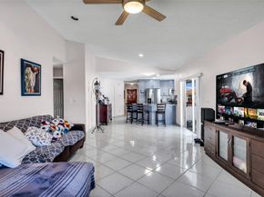 5210 Hawkes Bluff Ave, Davie FL 33331
