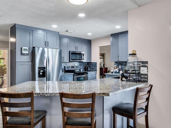 5210 Hawkes Bluff Ave, Davie FL 33331