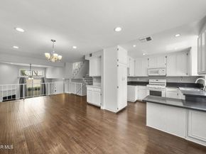 21205 Lassen Street 4, Chatsworth CA 91311