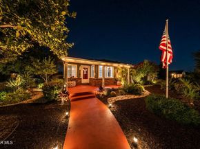 1484 N Rose Street, Burbank CA 91505