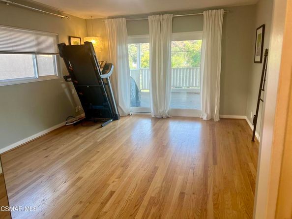 1542 Riverside Drive G, Glendale CA 91201