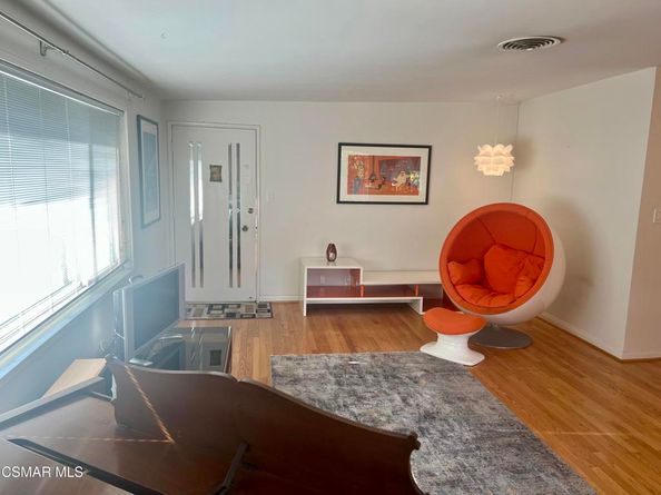 1542 Riverside Drive G, Glendale CA 91201