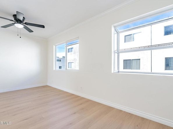 7904 Via Magdalena, Burbank CA 91504