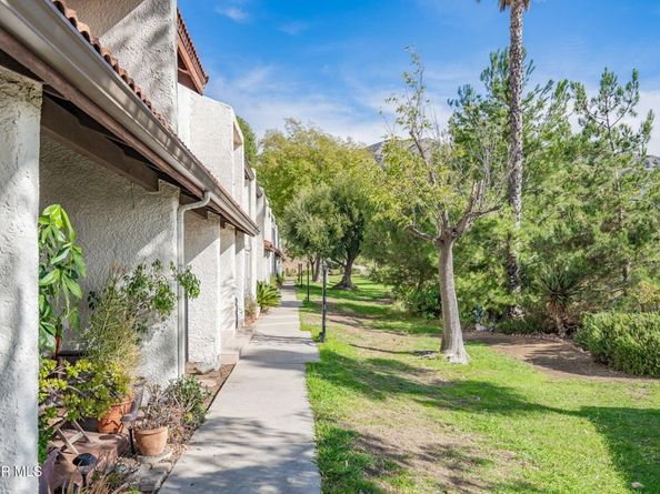 7904 Via Magdalena, Burbank CA 91504