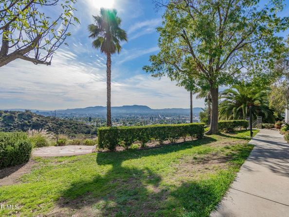 7904 Via Magdalena, Burbank CA 91504