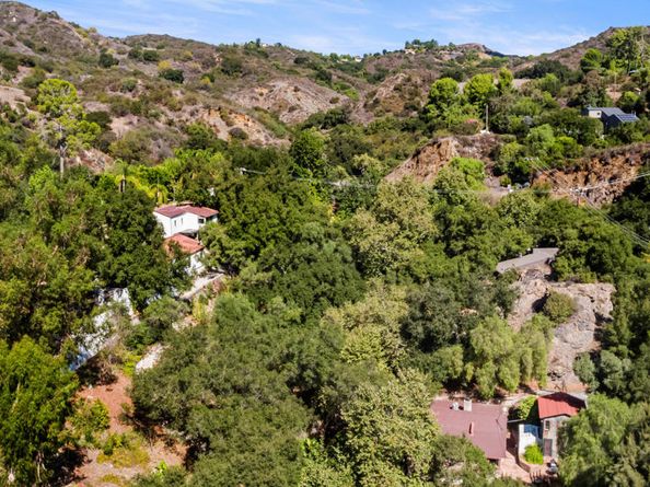 1951 N Topanga Canyon Boulevard, Topanga CA 90290