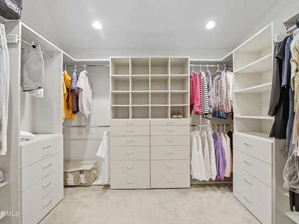 5816 Middle Crest Drive, Agoura Hills CA 91301