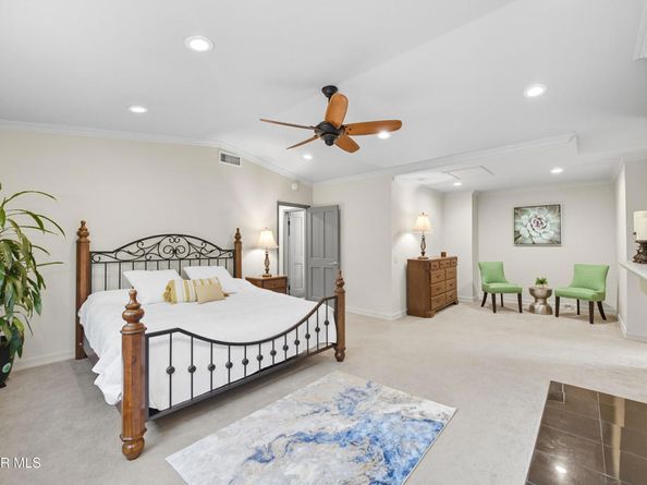 5816 Middle Crest Drive, Agoura Hills CA 91301