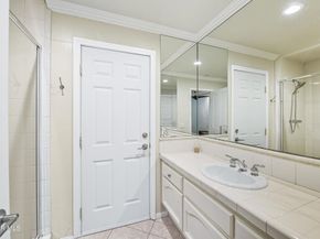 5816 Middle Crest Drive, Agoura Hills CA 91301