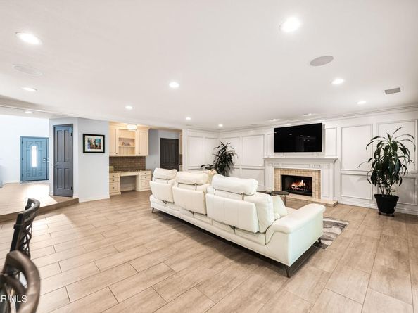 5816 Middle Crest Drive, Agoura Hills CA 91301