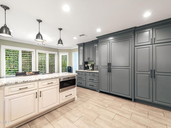 5816 Middle Crest Drive, Agoura Hills CA 91301