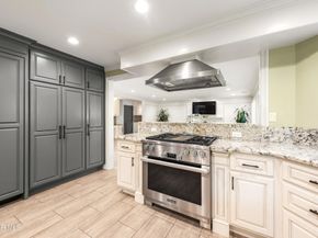 5816 Middle Crest Drive, Agoura Hills CA 91301