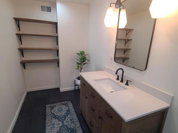 933 21st Street 12, Santa Monica CA 90403