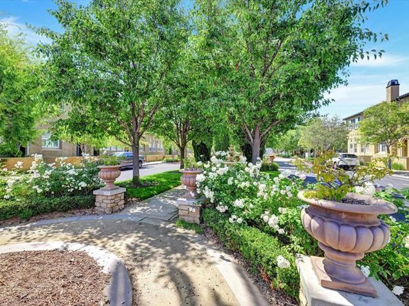 7855 Via Belfiore 1, San Diego CA 92129