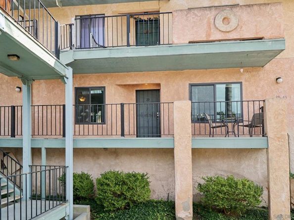 552 Canyon Dr 29, Oceanside CA 92054