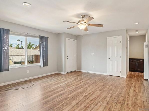 552 Canyon Dr 29, Oceanside CA 92054