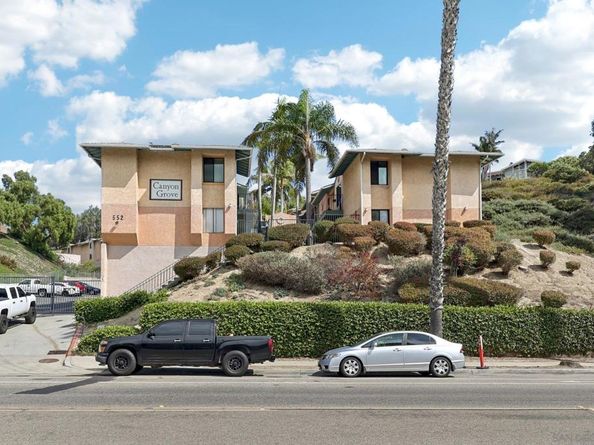 552 Canyon Dr 29, Oceanside CA 92054