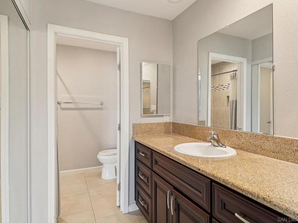 552 Canyon Dr 29, Oceanside CA 92054