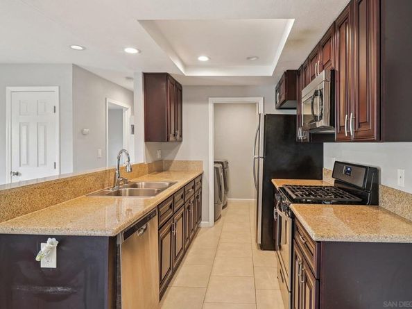 552 Canyon Dr 29, Oceanside CA 92054