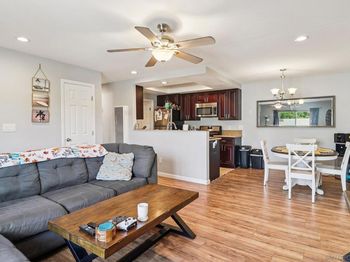 552 Canyon Dr