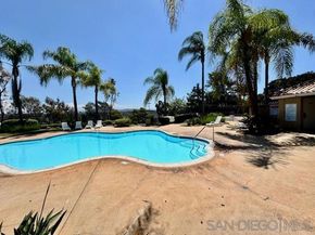 1672 Olympus Loop Dr, Vista CA 92081