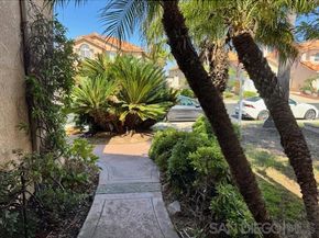 1672 Olympus Loop Dr, Vista CA 92081