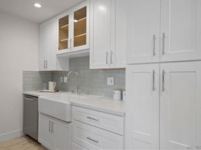 4730 Noyes ST 106, San Diego CA 92109