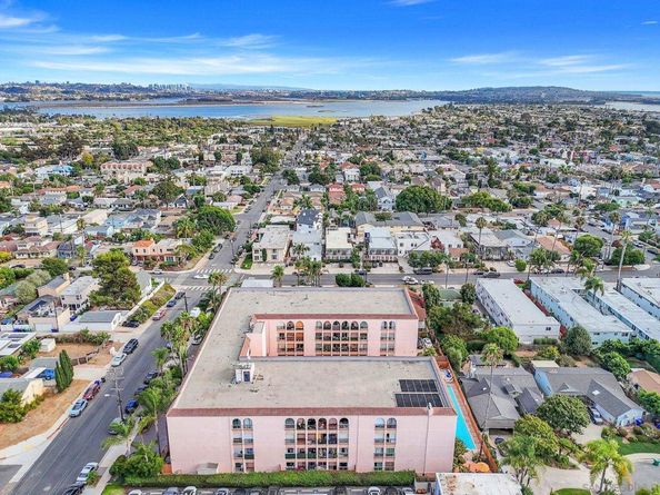 4730 Noyes ST 106, San Diego CA 92109