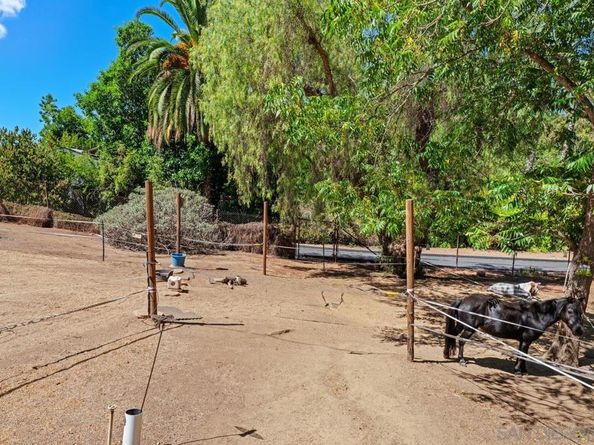 4744 Resmar Rd, La Mesa CA 91941