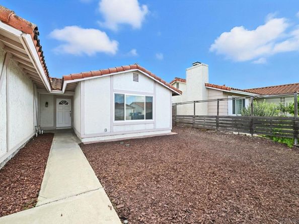 7427 Kamwood St, San Diego CA 92126