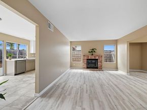 7427 Kamwood St, San Diego CA 92126