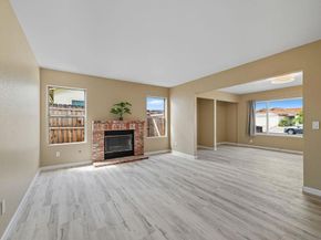7427 Kamwood St, San Diego CA 92126
