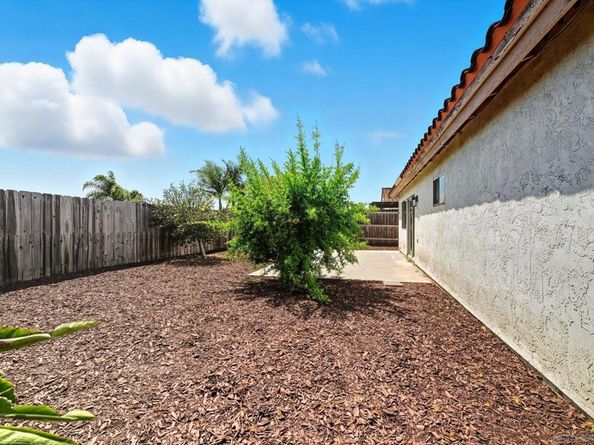 7427 Kamwood St, San Diego CA 92126