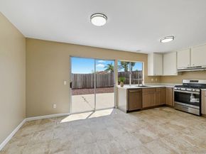 7427 Kamwood St, San Diego CA 92126