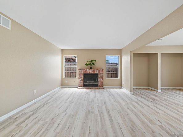 7427 Kamwood St, San Diego CA 92126