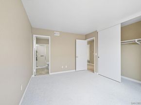 7427 Kamwood St, San Diego CA 92126