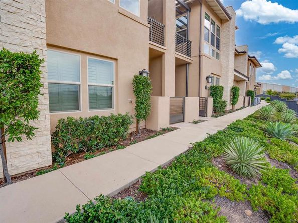 16750 Coyote Bush Dr 108, San Diego CA 92127