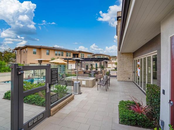 16750 Coyote Bush Dr 108, San Diego CA 92127