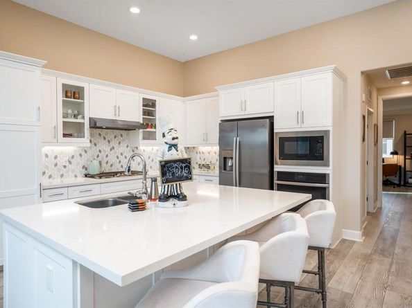 16750 Coyote Bush Dr 108, San Diego CA 92127