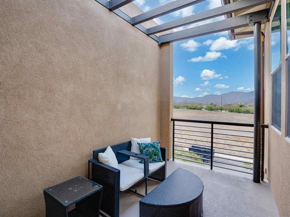 16750 Coyote Bush Dr 108, San Diego CA 92127