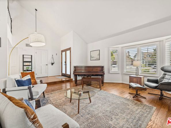 29003 Indian Ridge Court, Agoura Hills CA 91301