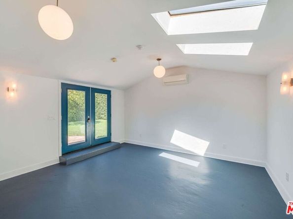 2578 Military Avenue, Los Angeles CA 90064