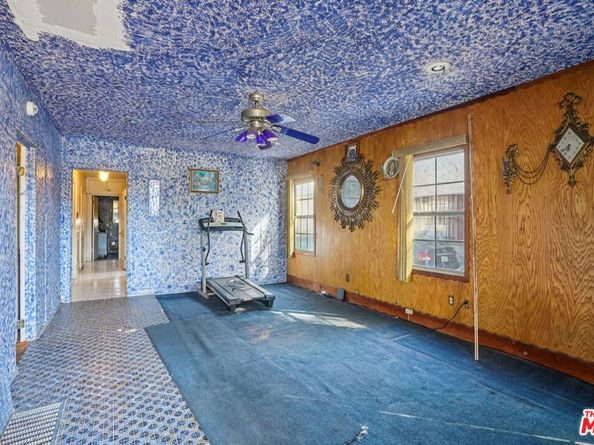 2037 W 64th Street, Los Angeles CA 90047