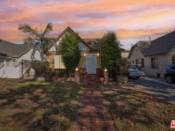 2037 W 64th Street