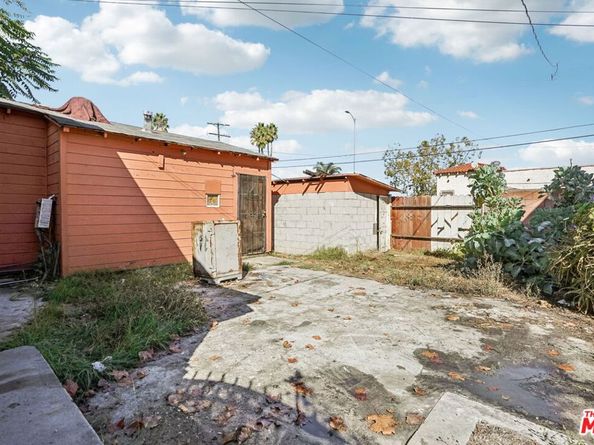 2037 W 64th Street, Los Angeles CA 90047