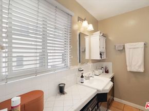 1359 S Ridgeley Drive, Los Angeles CA 90019