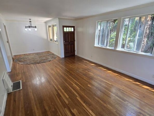 1359 S Ridgeley Drive, Los Angeles CA 90019