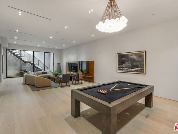 12227 Tweed Lane, Los Angeles CA 90049